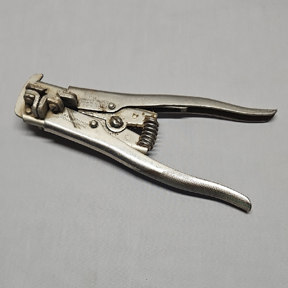 Vintage Ideal E-Z Wire Stripper